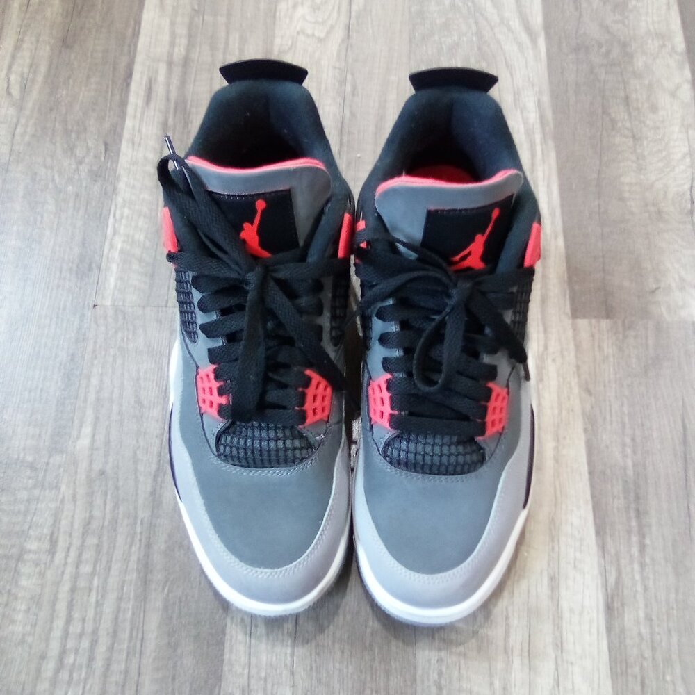 Jordan 4's